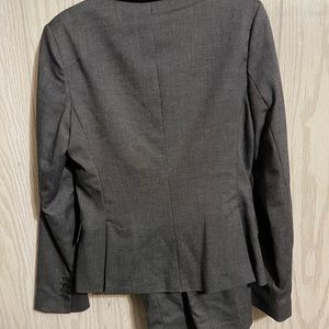 Express Woman’s Suite (set) size 6 like Brand New